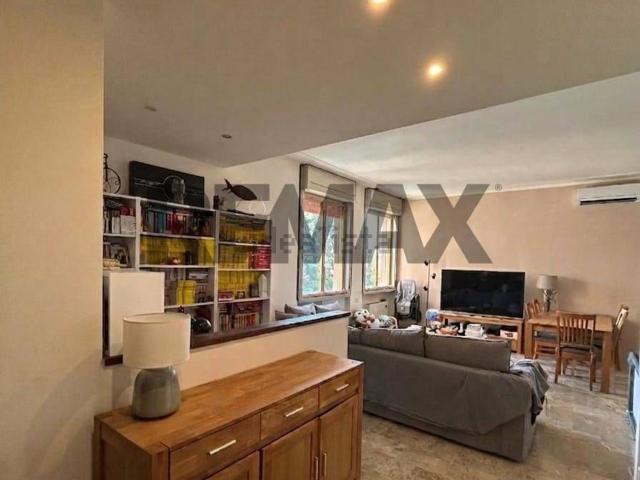 Appartamento in vendita di 113 m² in Via Crosa Della Maccarina, 16