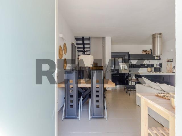 Appartamento in vendita di 113 m² in Strada Montanara, 514