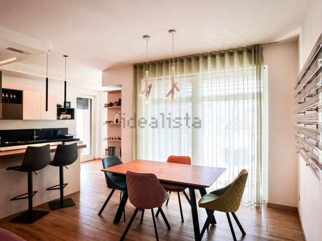 Appartamento in vendita di 113 m² in Via Conti Melzi di Cusano, 10