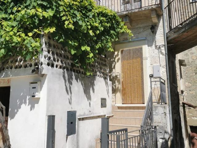 Appartamento in vendita di 113 m² in Via Cavata