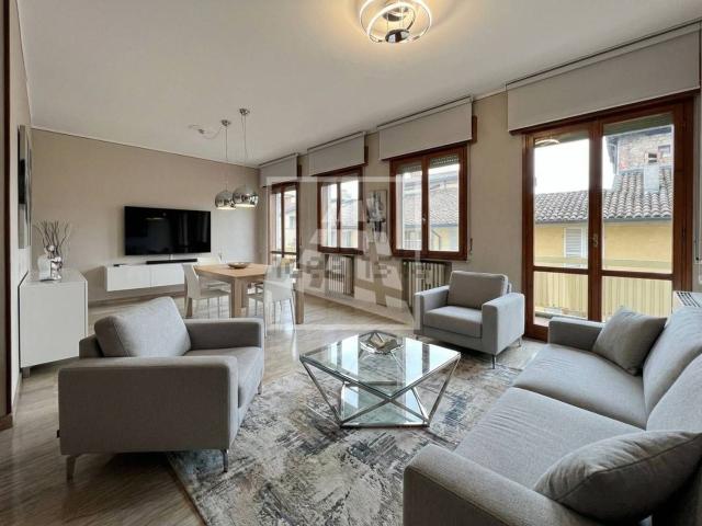 Appartamento in vendita di 113 m² in Via Cambiatori, 2