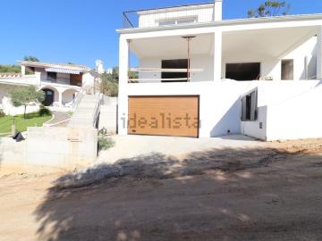 Appartamento in vendita di 113 m² in Via Capri