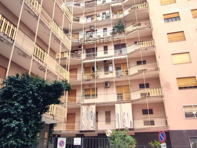 Appartamento in vendita di 113 m² in Via Centuripe, 2
