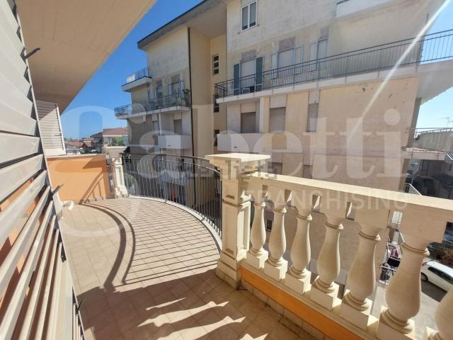 Appartamento in vendita di 113 m² in Via Cristoforo Colombo, 85