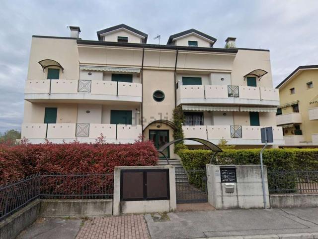 Appartamento in vendita di 113 m² in Via Croce Verde, 30
