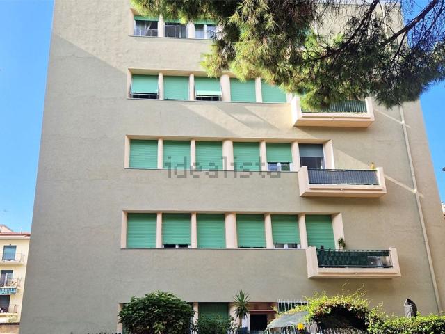 Appartamento in vendita di 113 m² in Via Accademia Labronica, 50