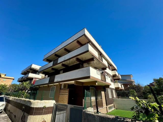 Appartamento in vendita di 113 m² in Via Ardea, 29