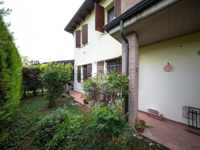 Appartamento in vendita di 113 m² in Via G. Grioli, 55