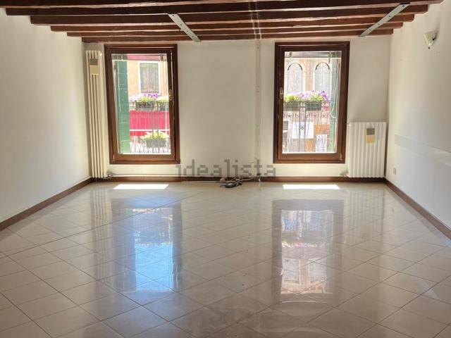 Appartamento in vendita di 113 m² in Via Giuseppe Garibaldi