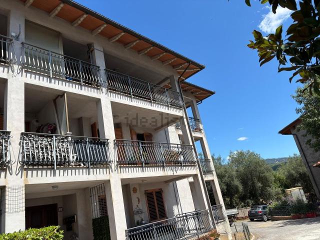 Appartamento in vendita di 113 m² in Via Giovanni Pascoli, 5