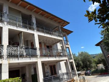 Appartamento in vendita di 113 m² in Via Giovanni Pascoli, 5