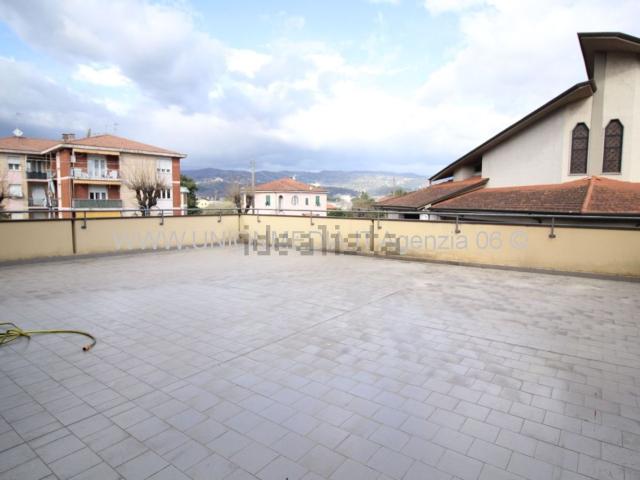 Appartamento in vendita di 113 m² in Via della Repubblica, 12