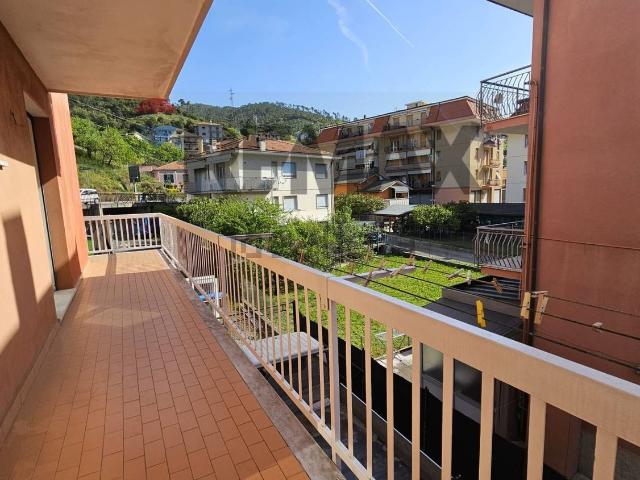 Appartamento in vendita di 113 m² in Via Francolano, 145