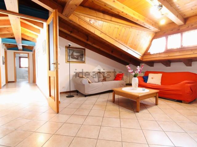 Appartamento in vendita di 113 m² in Via Olanda, 200