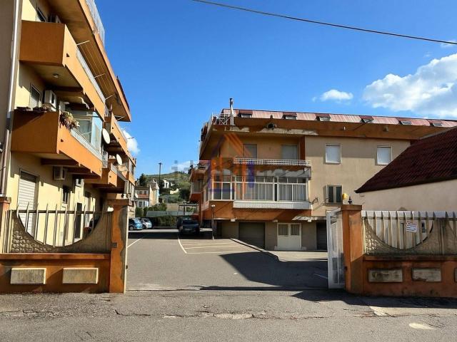 Appartamento in vendita di 113 m² in Via Molise, 11