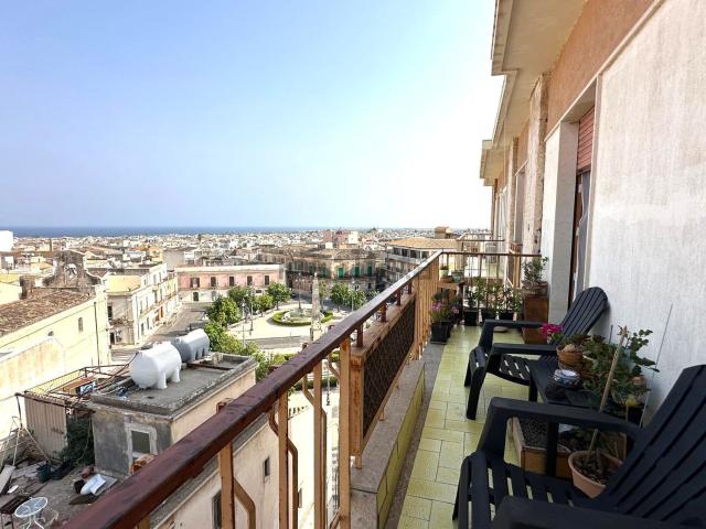 Appartamento in vendita di 113 m² in Via Manzoni, 6