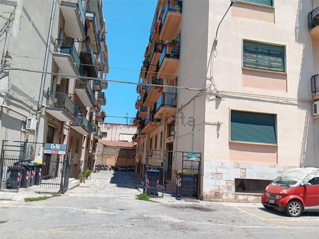 Appartamento in vendita di 113 m² in Via Nicola Giunta, 33