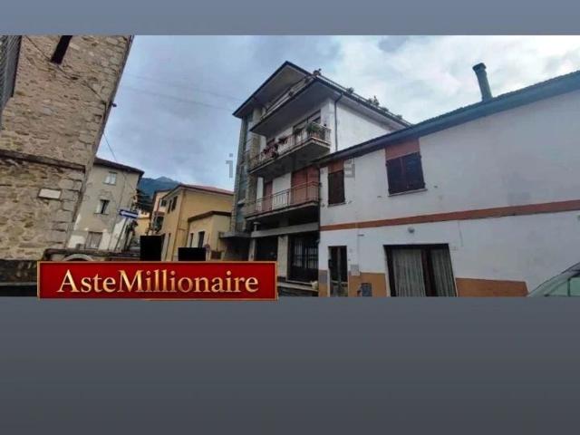 Appartamento in vendita di 113 m² in Via San Maria