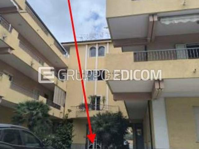 Appartamento in vendita di 113 m² in Via Peripoli