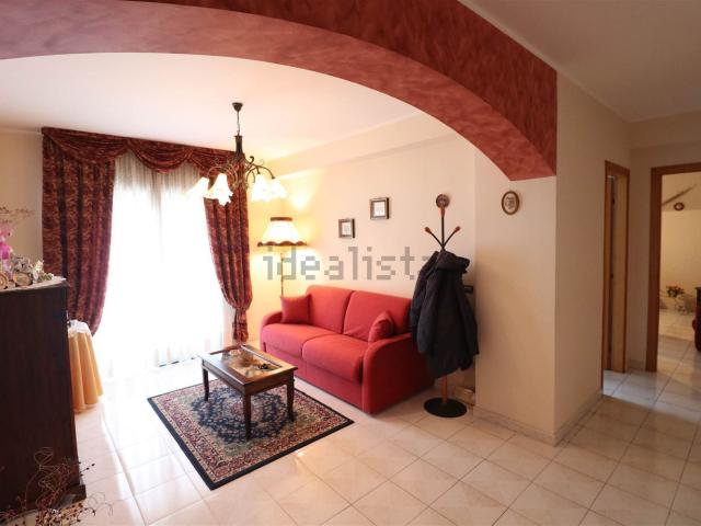 Appartamento in vendita di 113 m² in Via Provinciale, 82