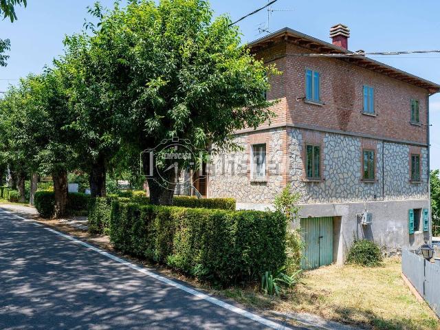 Appartamento in vendita di 113 m² in Via Rocchetta, 1624