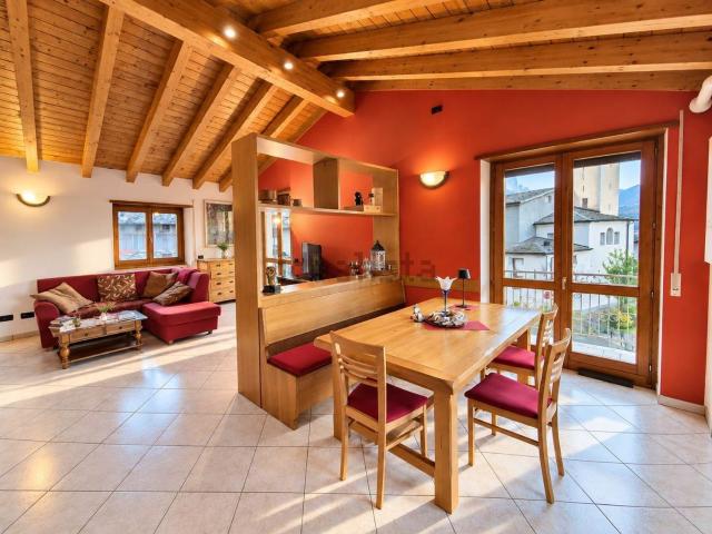 Appartamento in vendita di 113 m² in Via Roma