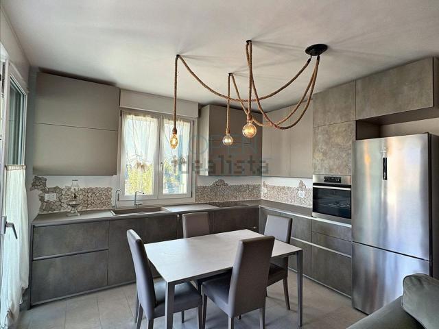 Appartamento in vendita di 113 m² in Via Rossini, 1