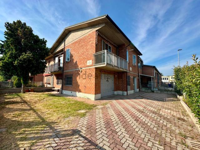 Appartamento in vendita di 113 m² in Via Ruggero Leoncavallo, 24