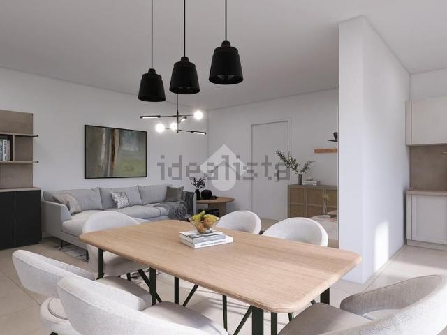 Appartamento in vendita di 113 m² in Via Ugo Foscolo