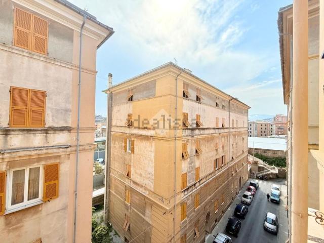 Appartamento in vendita di 113 m² in Via Vittorio Leonardi, 4