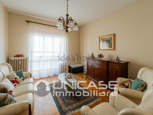 Appartamento in vendita di 113 m² in Via Vittorio Veneto, 11