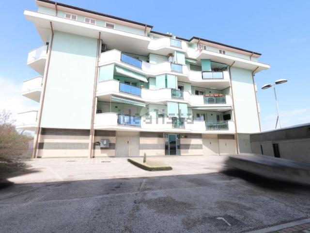 Appartamento in vendita di 113 m² in Viale Torre Costiera