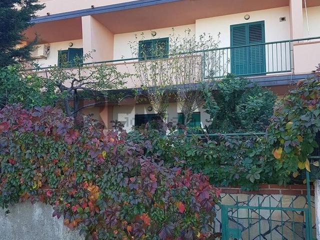 Appartamento in vendita di 113 m² in Viale delle Madonie, 1