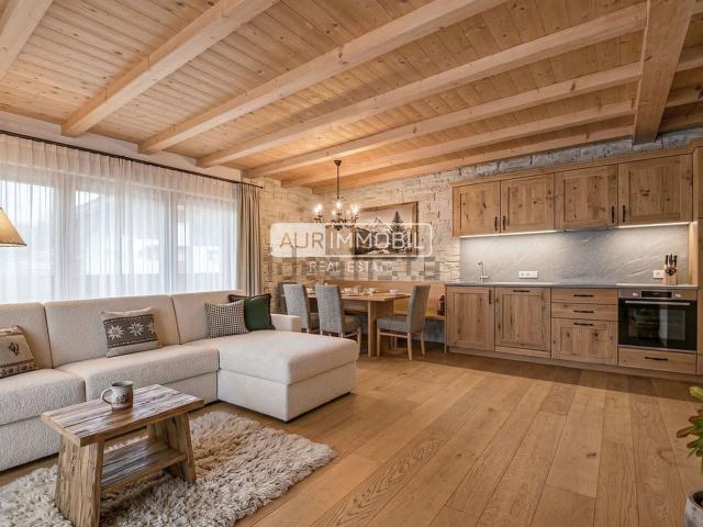 Appartamento in vendita di 113 m² in Strada Pedraces, 42