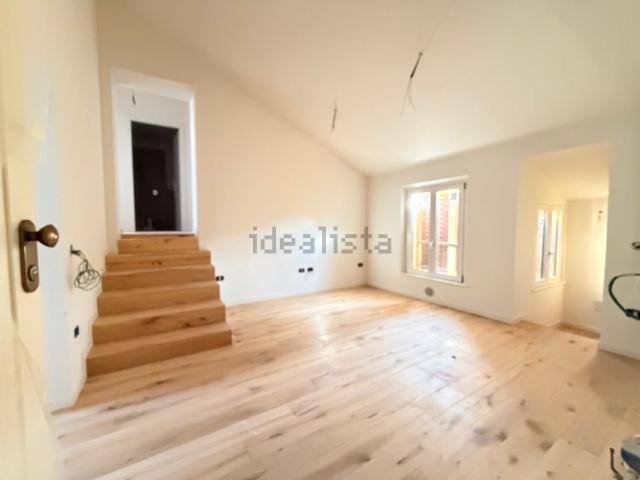 Appartamento in vendita di 114 m² in Via Coltellini