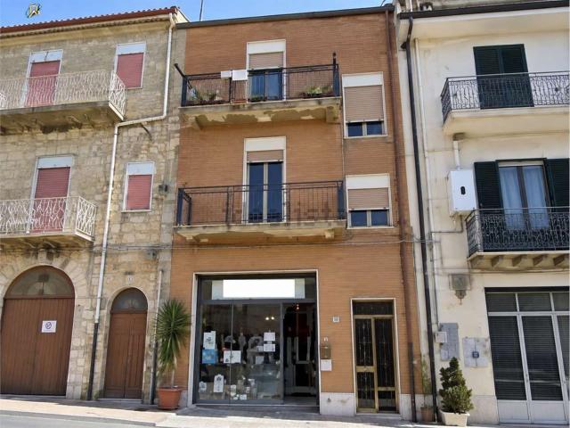 Appartamento in vendita di 114 m² in Via Caltanissetta, 99