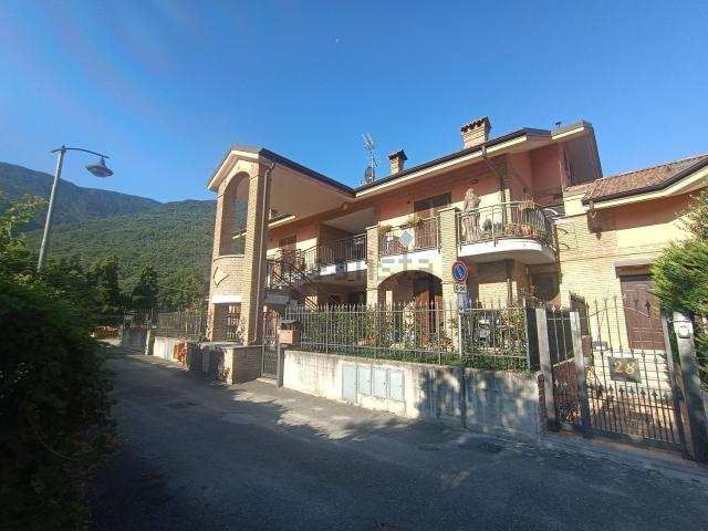 Appartamento in vendita di 114 m² in Via Chiesali, 28