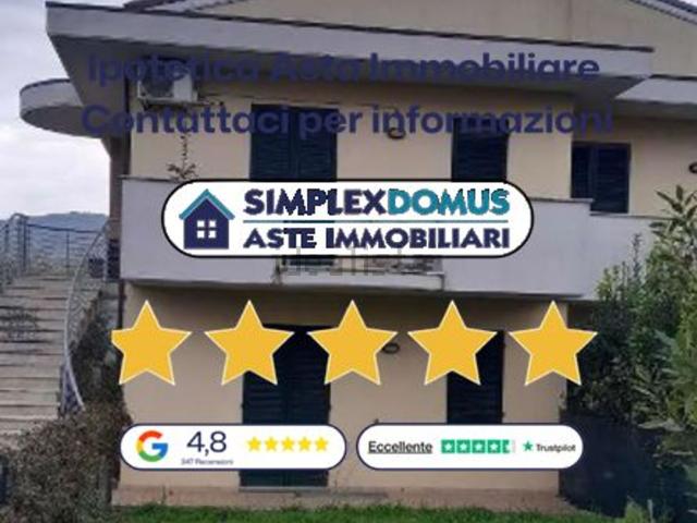 Appartamento in vendita di 114 m² in Via Baiana