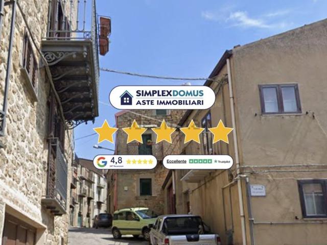 Appartamento in vendita di 114 m² in Via Bandiera