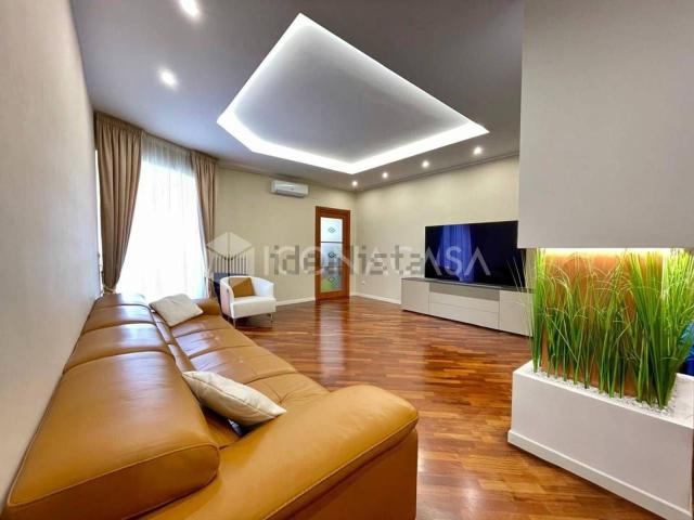 Appartamento in vendita di 114 m² in Via Giuseppe Maria Giovene, 17