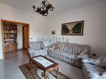 Appartamento in vendita di 114 m² in Via Giacomo Matteotti