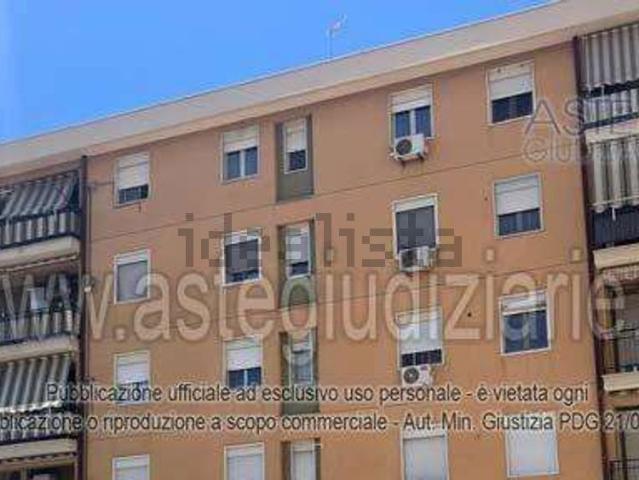 Appartamento in vendita di 114 m² in Via delle Calcare, 11