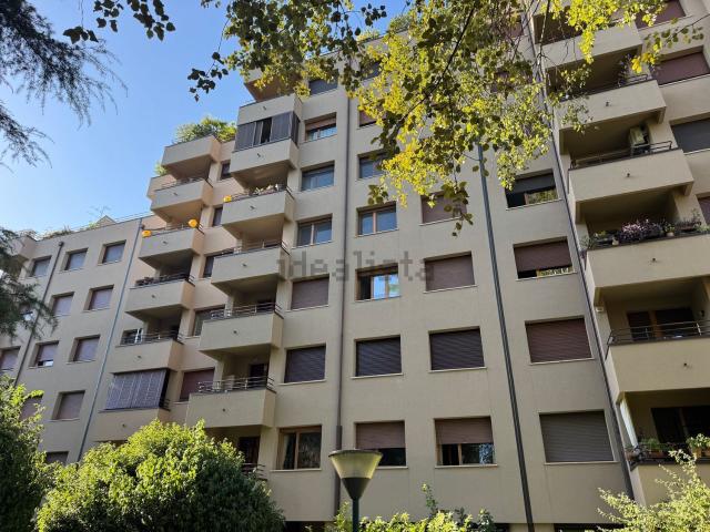 Appartamento in vendita di 114 m² in Via di Corticella, 233