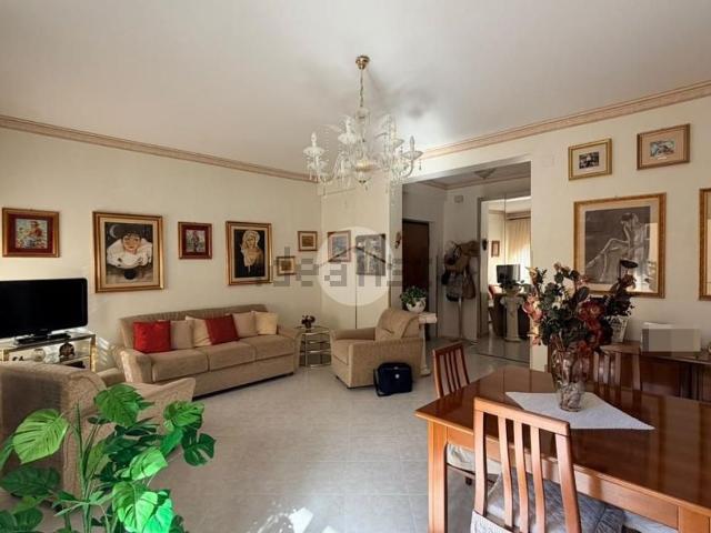 Appartamento in vendita di 114 m² in Via Inserra, 37