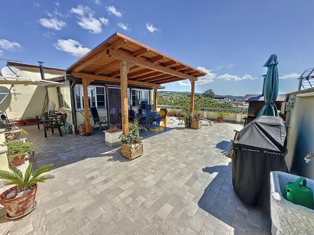 Appartamento in vendita di 114 m² in Via Lazio