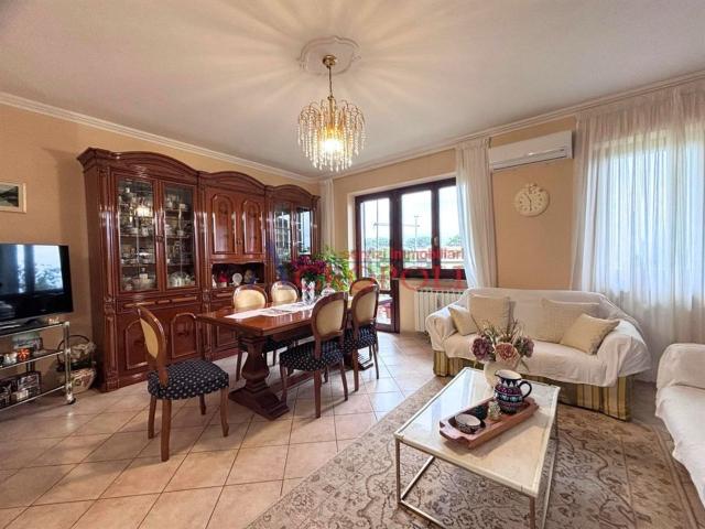 Appartamento in vendita di 114 m² in Via Limone Piemonte