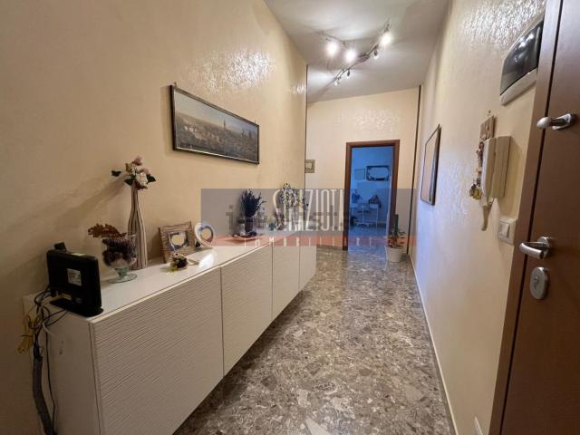 Appartamento in vendita di 114 m² in Via Lucca, 44