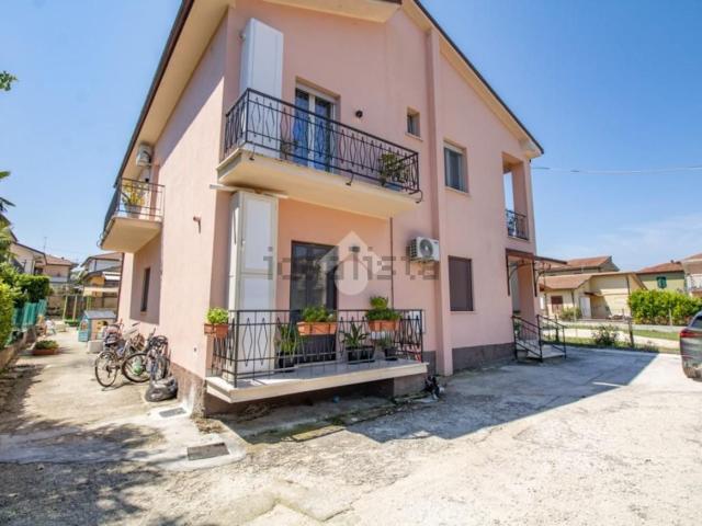 Appartamento in vendita di 114 m² in Via Martiri delle Fosse Reatine, 197