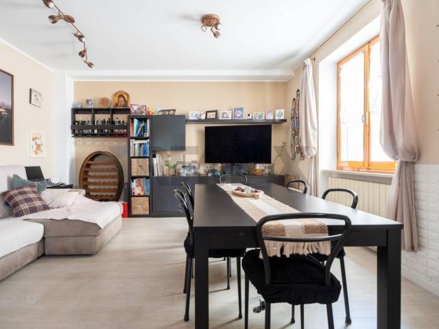 Appartamento in vendita di 114 m² in Via Piedaspri, 4