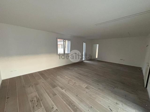 Appartamento in vendita di 114 m² in Via Roma, 2